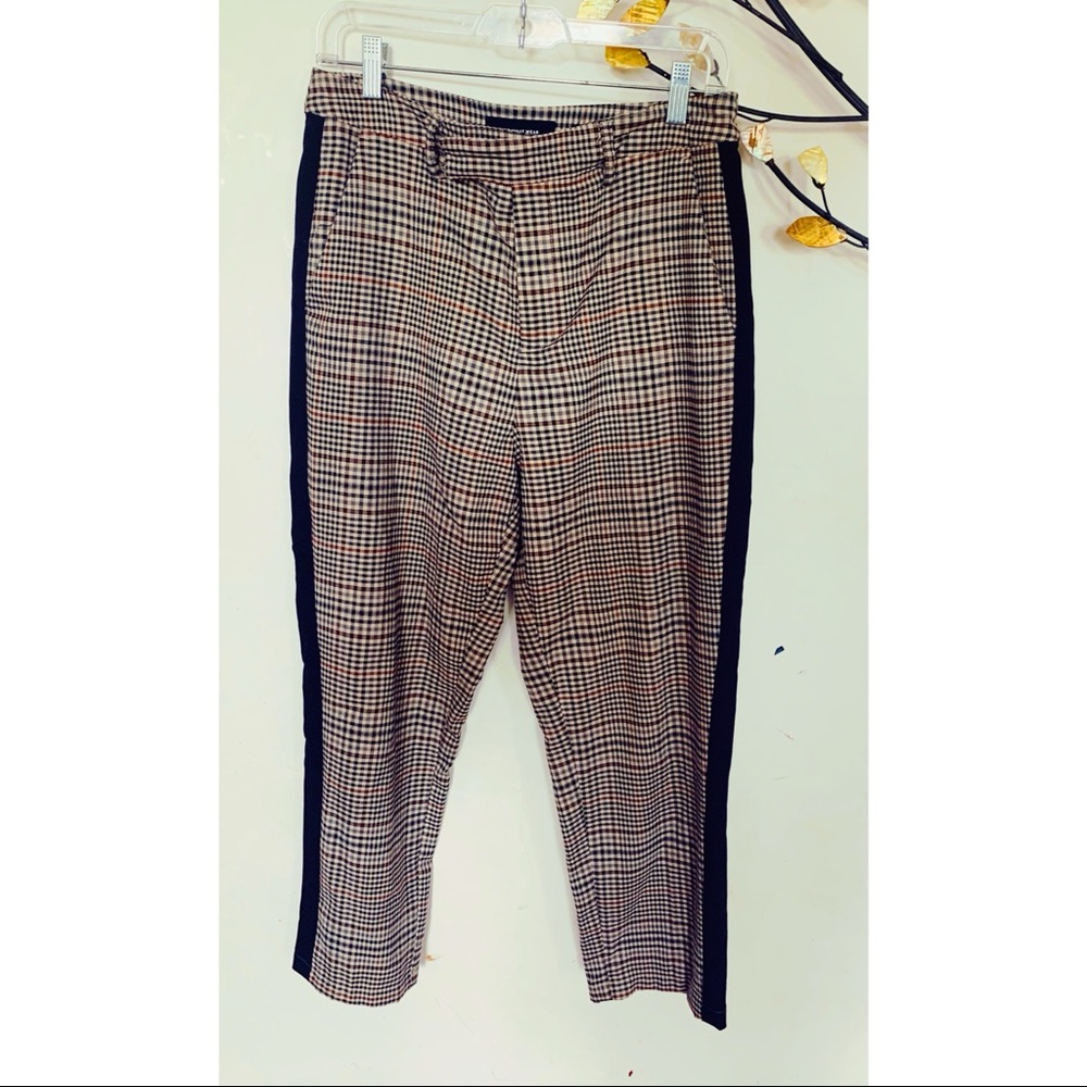 💥SOLD💥 WHO WHAT WEAR Tan Plaid Pants w/Jet Black Stripe